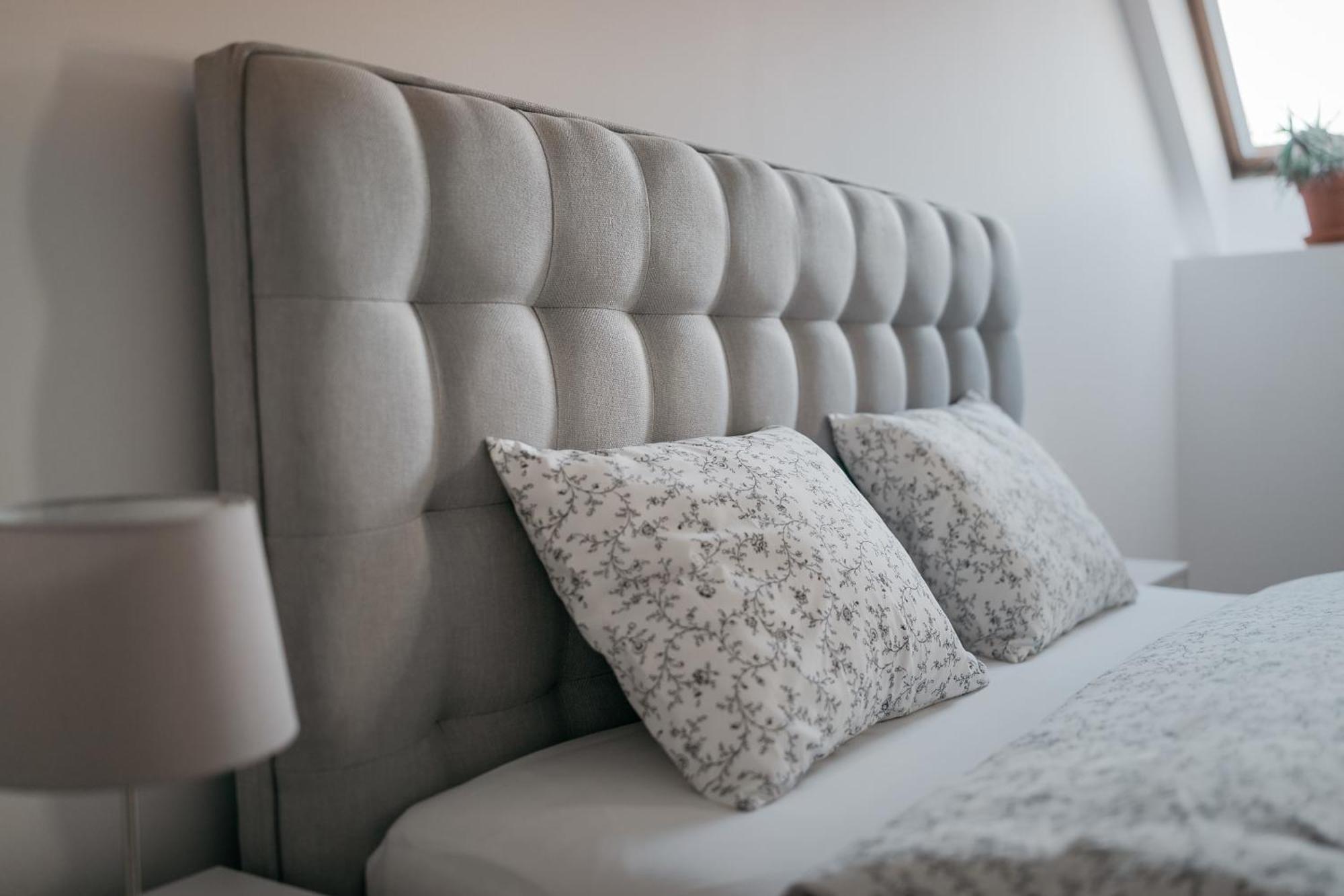 Dot 3 Bdr Apartment With Tyn Cathedral View & Ac Prague Luaran gambar